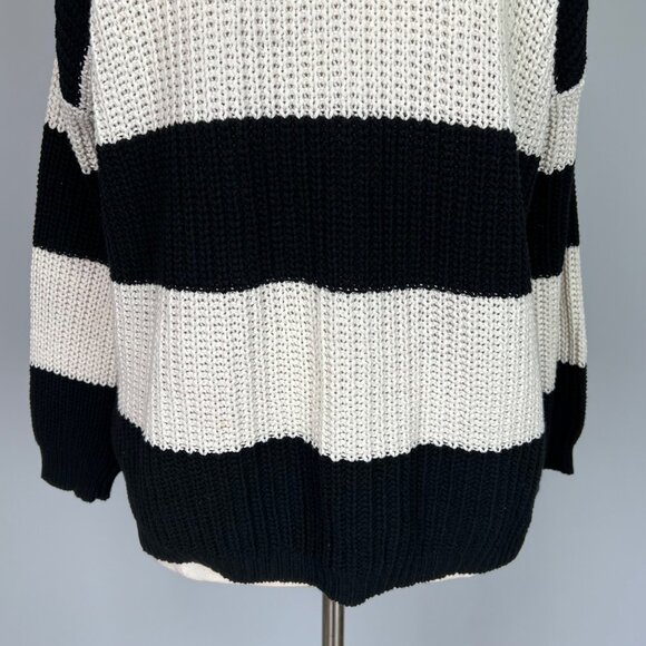 Anthropologie Moth Womens Cold Shoulder Sweater Blsck White Stripes size Medium - Picture 3 of 10